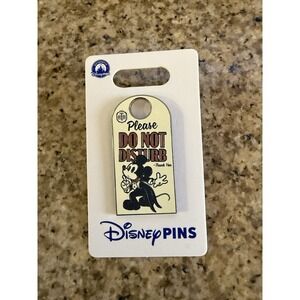 Disney - Tower of Terror - Do Not Disturb - Mickey Mouse - Door Hanger Pin NEW